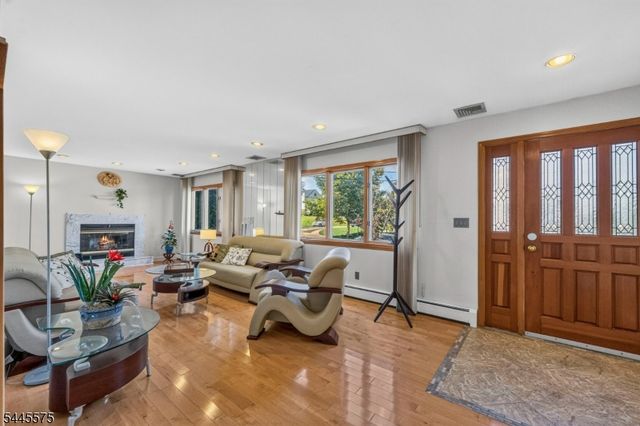 181 Livingston St, Clifton City, NJ 07013
