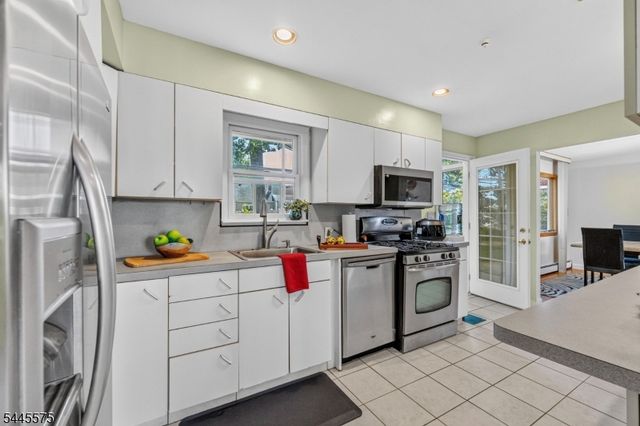 181 Livingston St, Clifton City, NJ 07013
