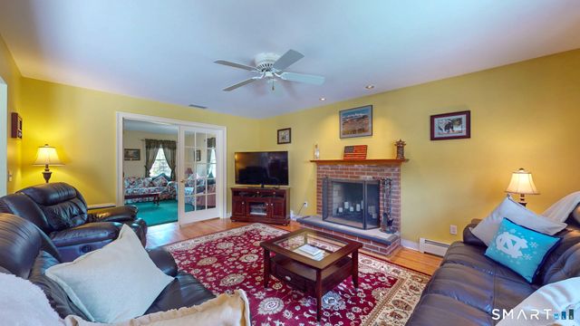 52 Jasmine Lane, Glastonbury, CT 06033