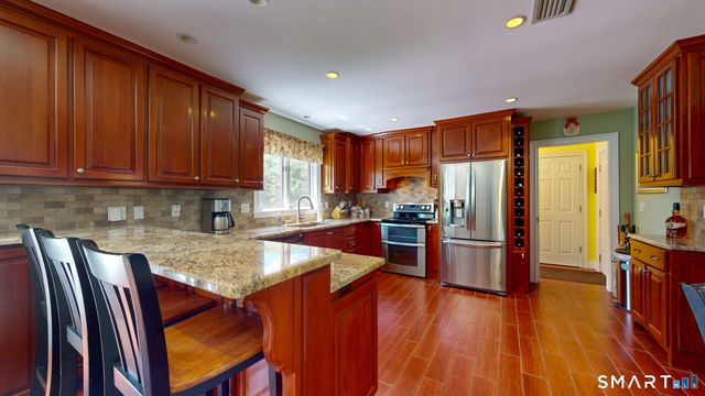 52 Jasmine Lane, Glastonbury, CT 06033