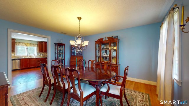 52 Jasmine Lane, Glastonbury, CT 06033