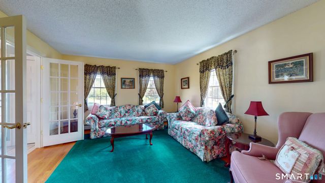 52 Jasmine Lane, Glastonbury, CT 06033