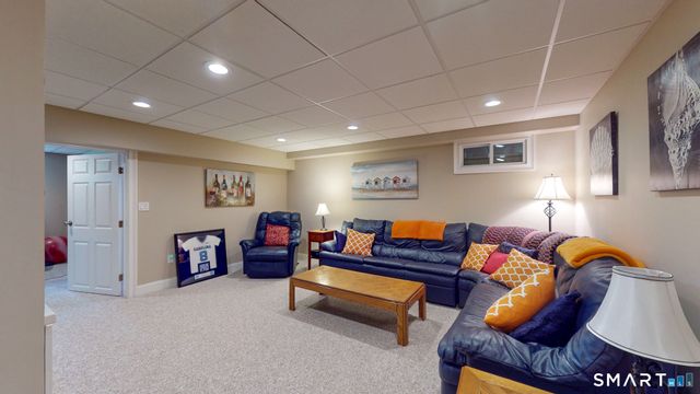 52 Jasmine Lane, Glastonbury, CT 06033