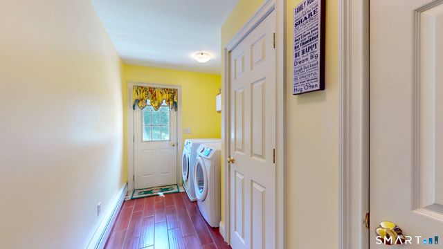52 Jasmine Lane, Glastonbury, CT 06033