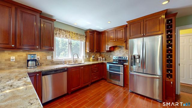 52 Jasmine Lane, Glastonbury, CT 06033