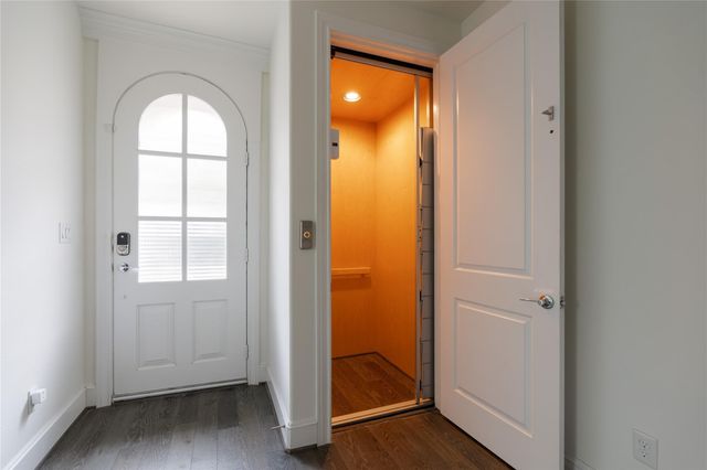 2613 Maxroy Street, Houston, TX 77007