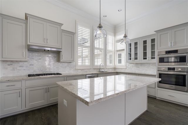 2613 Maxroy Street, Houston, TX 77007