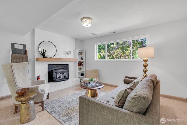 20042 12th Avenue NE, Shoreline, WA 98155