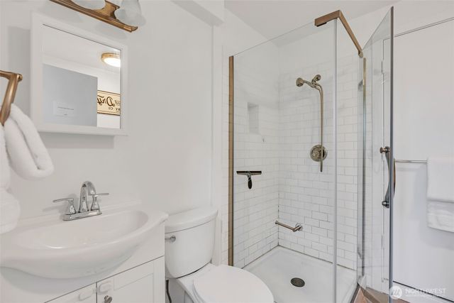 20042 12th Avenue NE, Shoreline, WA 98155