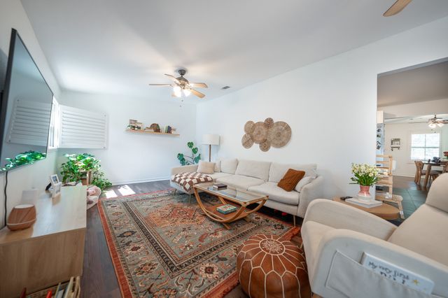 2017 Bluebonnet Drive, Fort Worth, TX 76111