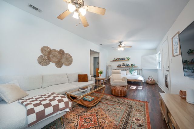 2017 Bluebonnet Drive, Fort Worth, TX 76111