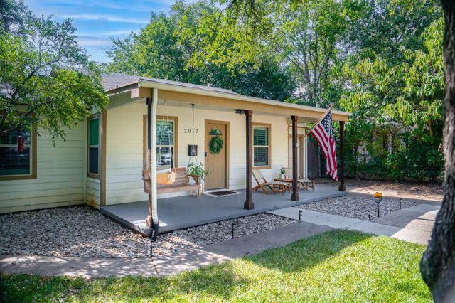 2017 Bluebonnet Drive, Fort Worth, TX 76111