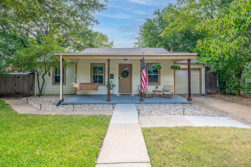 2017 Bluebonnet Drive, Fort Worth, TX 76111