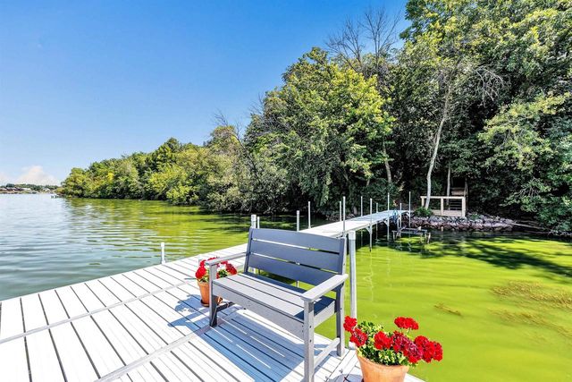 2954 OLD PLANK ROAD, De Pere, WI 54115