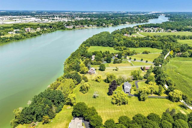 2954 OLD PLANK ROAD, De Pere, WI 54115