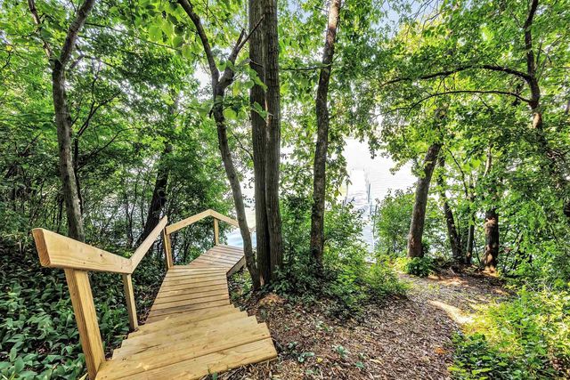 2954 OLD PLANK ROAD, De Pere, WI 54115
