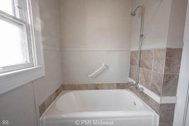 824 E 44th Street, Indianapolis, IN 46205