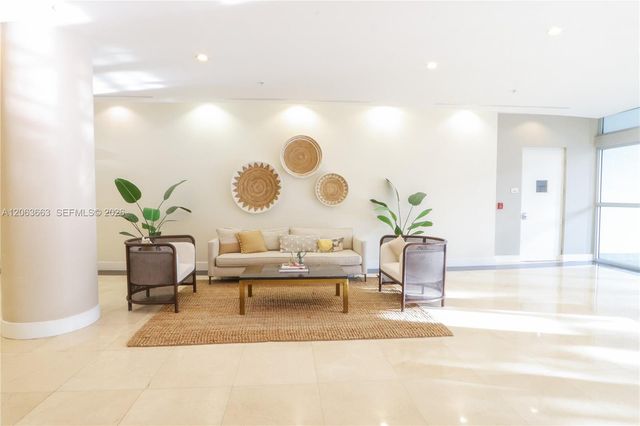 2200 NE 4th Avenue 802, Miami, FL 33137