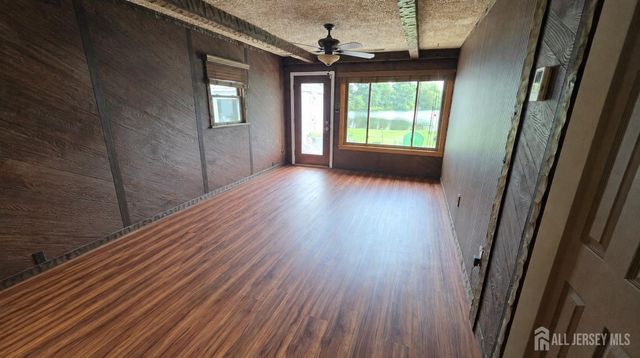 50 Patton Drive, Sayreville, NJ 08872