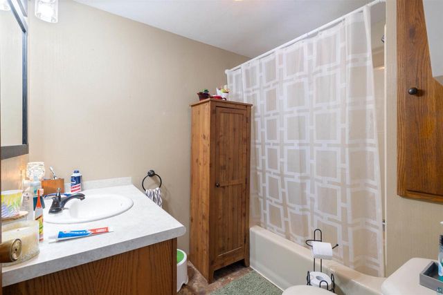 2021 Ohio Ave, Superior, WI 54880