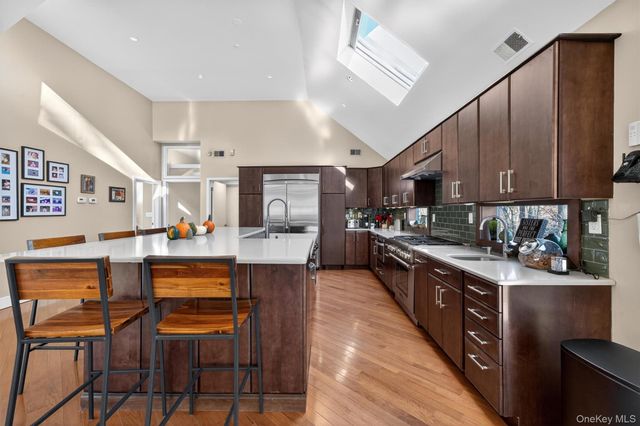 13 Zeck Court, Montebello, NY 10901