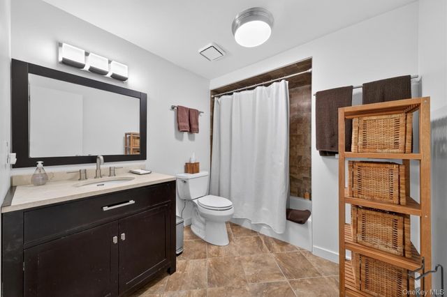 13 Zeck Court, Montebello, NY 10901