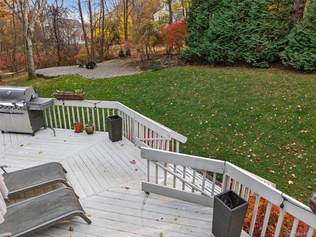 13 Zeck Court, Montebello, NY 10901