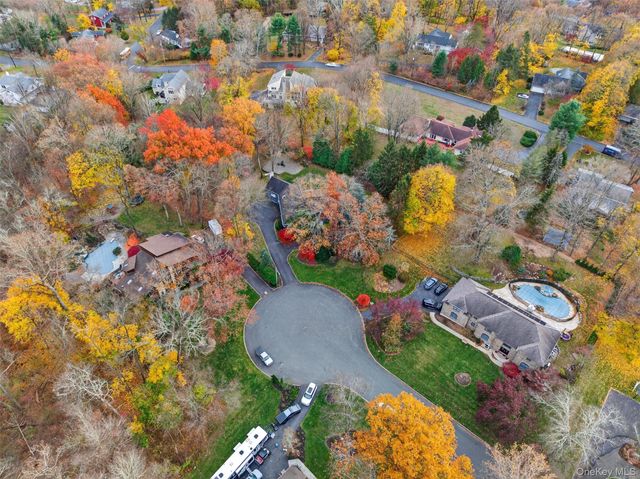 13 Zeck Court, Montebello, NY 10901