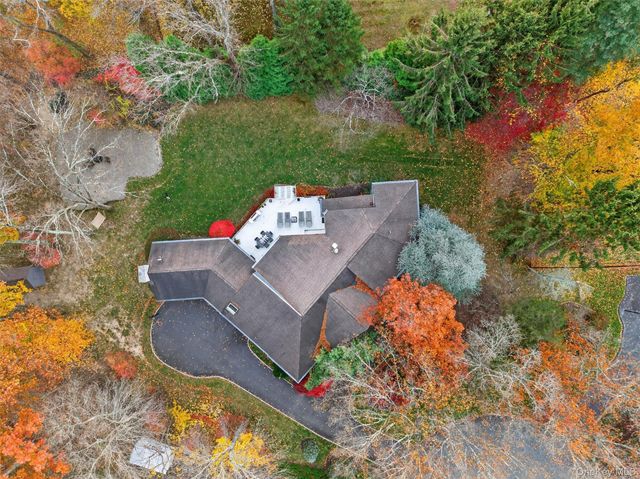 13 Zeck Court, Montebello, NY 10901