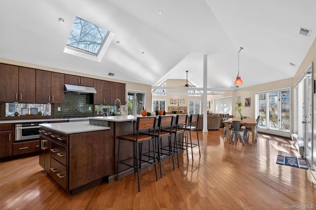 13 Zeck Court, Montebello, NY 10901