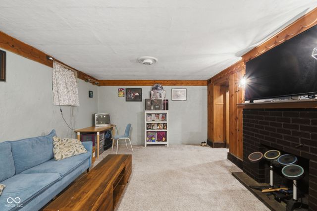 1121 Woodlawn Drive, New Castle, IN 47362