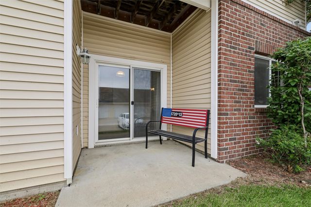 1720 SE LA Grant Parkway 13, Waukee, IA 50263