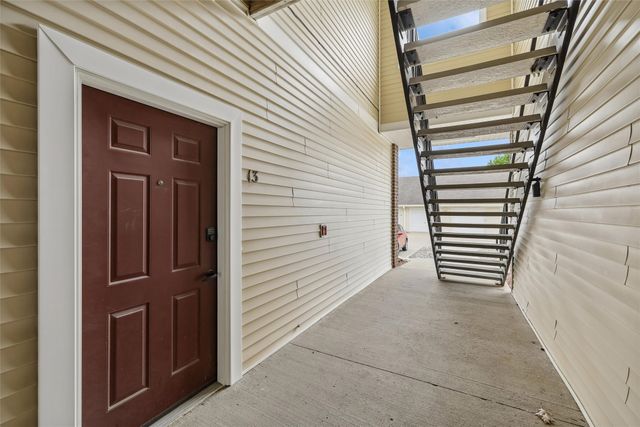 1720 SE LA Grant Parkway 13, Waukee, IA 50263