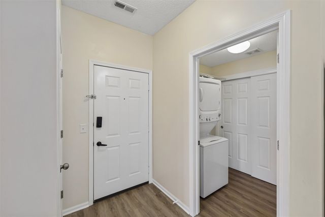 1720 SE LA Grant Parkway 13, Waukee, IA 50263