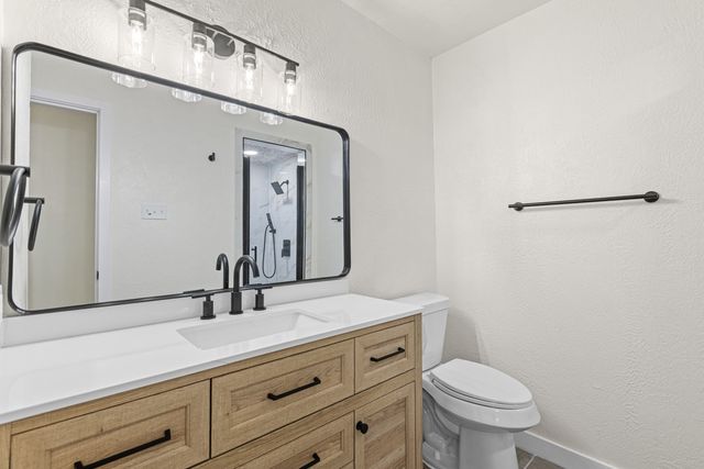 7510 Holly Hill Drive 152, Dallas, TX 75231