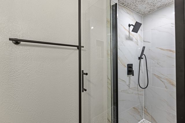 7510 Holly Hill Drive 152, Dallas, TX 75231