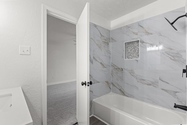 7510 Holly Hill Drive 152, Dallas, TX 75231