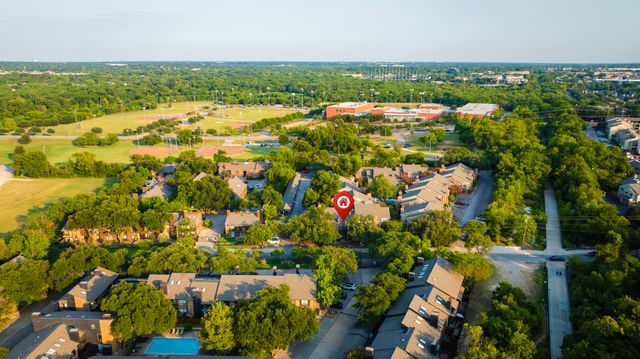 7510 Holly Hill Drive 152, Dallas, TX 75231