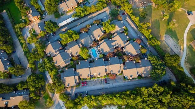 7510 Holly Hill Drive 152, Dallas, TX 75231