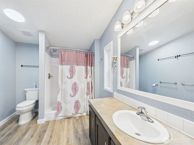 27 Garden Tracts Road, Montesano, WA 98563