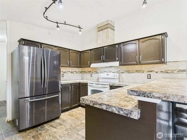 27 Garden Tracts Road, Montesano, WA 98563