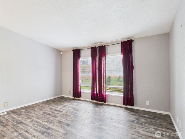 27 Garden Tracts Road, Montesano, WA 98563