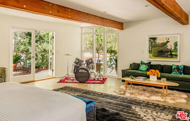 9031 Wonderland Park Avenue, Los Angeles, CA 90046