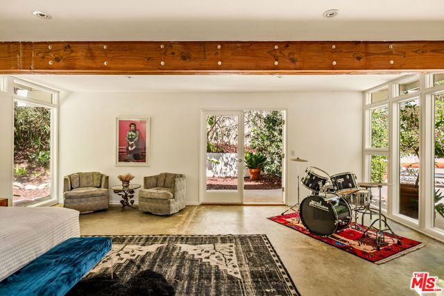 9031 Wonderland Park Avenue, Los Angeles, CA 90046