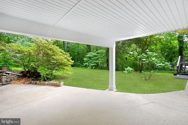 9228 FARNSWORTH DR, Potomac, MD 20854