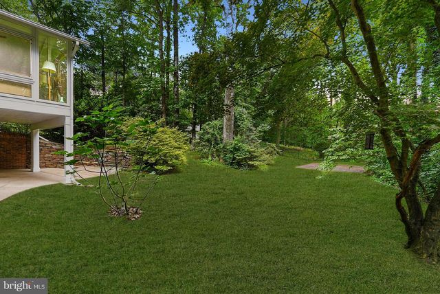 9228 FARNSWORTH DR, Potomac, MD 20854