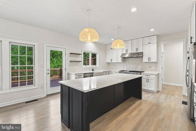 12 WINDFLOWER CT, Reisterstown, MD 21136