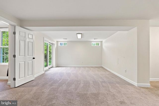 12 WINDFLOWER CT, Reisterstown, MD 21136