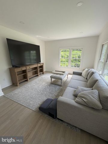 12 WINDFLOWER CT, Reisterstown, MD 21136