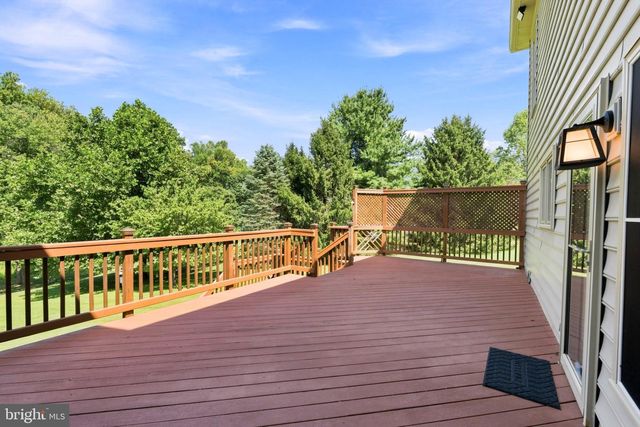12 WINDFLOWER CT, Reisterstown, MD 21136